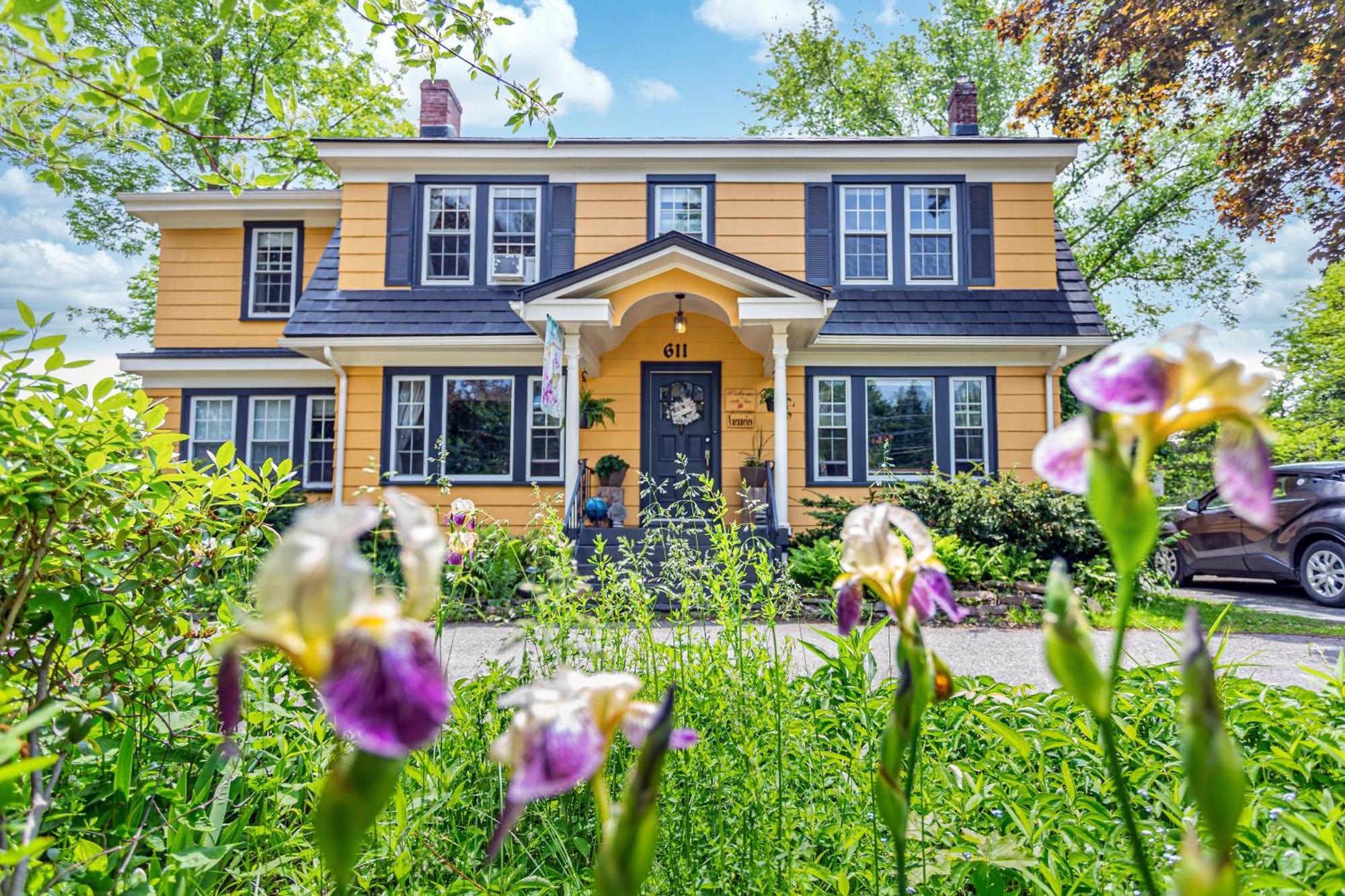 The Stella Rose B&B Wolfville Ngoại thất bức ảnh